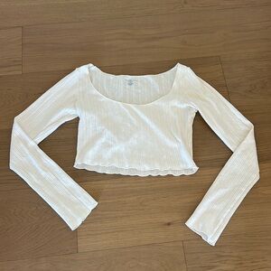 Brandy Melville cropped knit shirt